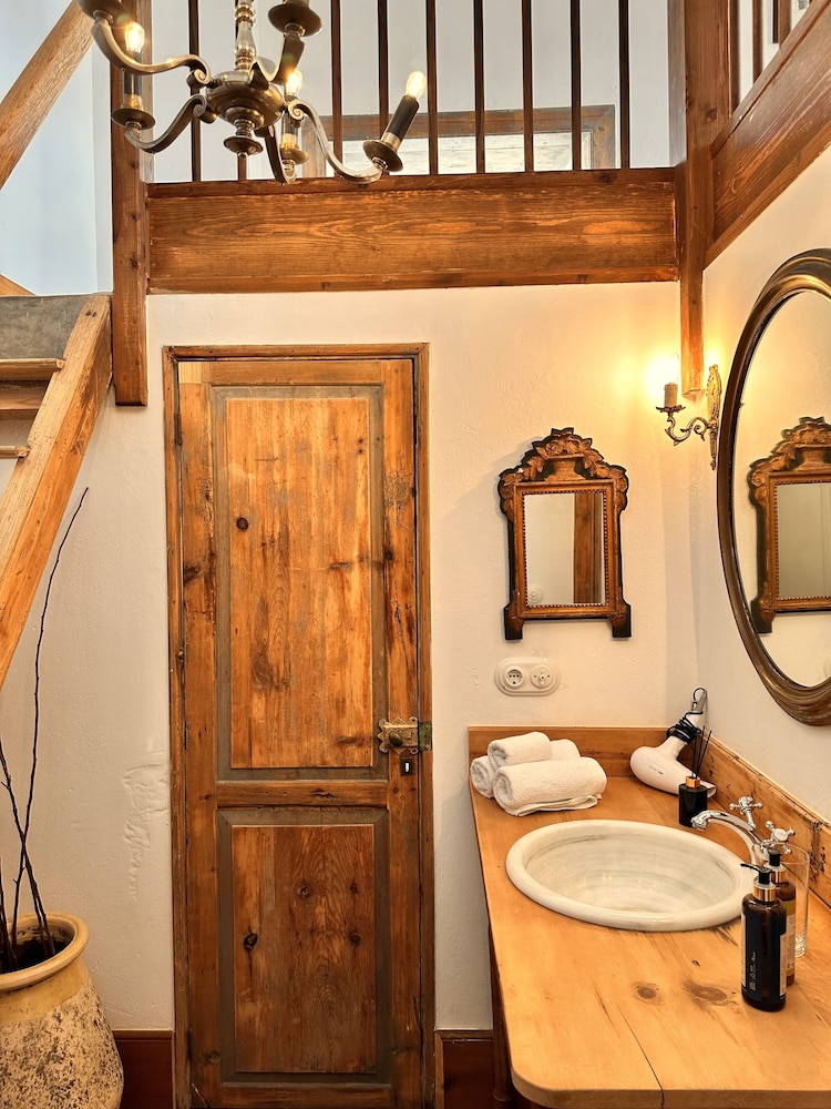 La Casa de los Naranjos — Hotel rooms in Haria, Canary Islands