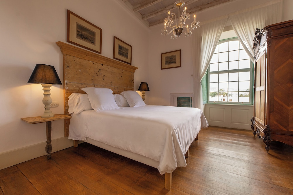 La Casa de los Naranjos — Hotel rooms in Haria, Canary Islands