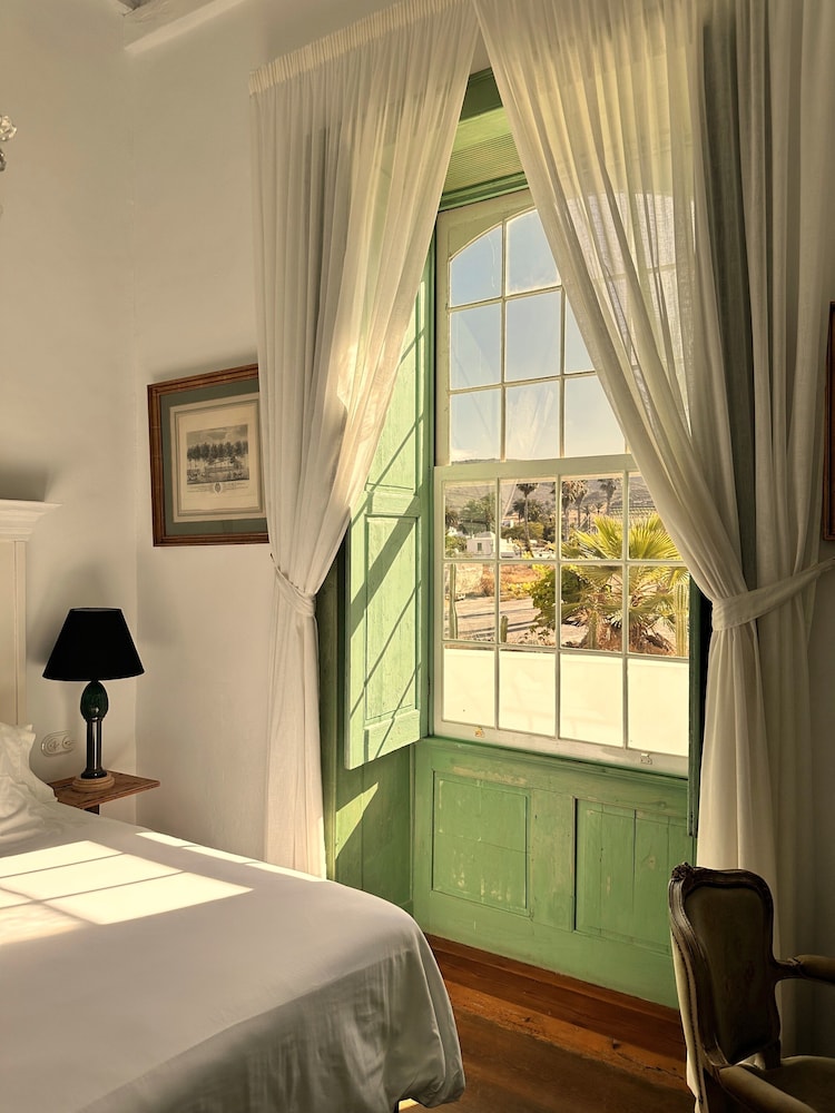 La Casa de los Naranjos — Hotel rooms in Haria, Canary Islands