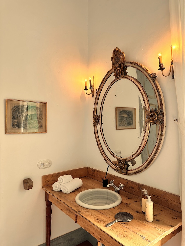 La Casa de los Naranjos — Hotel rooms in Haria, Canary Islands