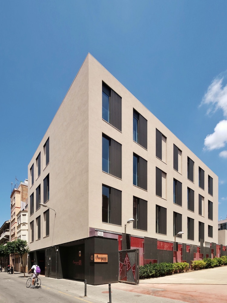 Hotel Orangine — Hotel building in Barcelona, Catalonia