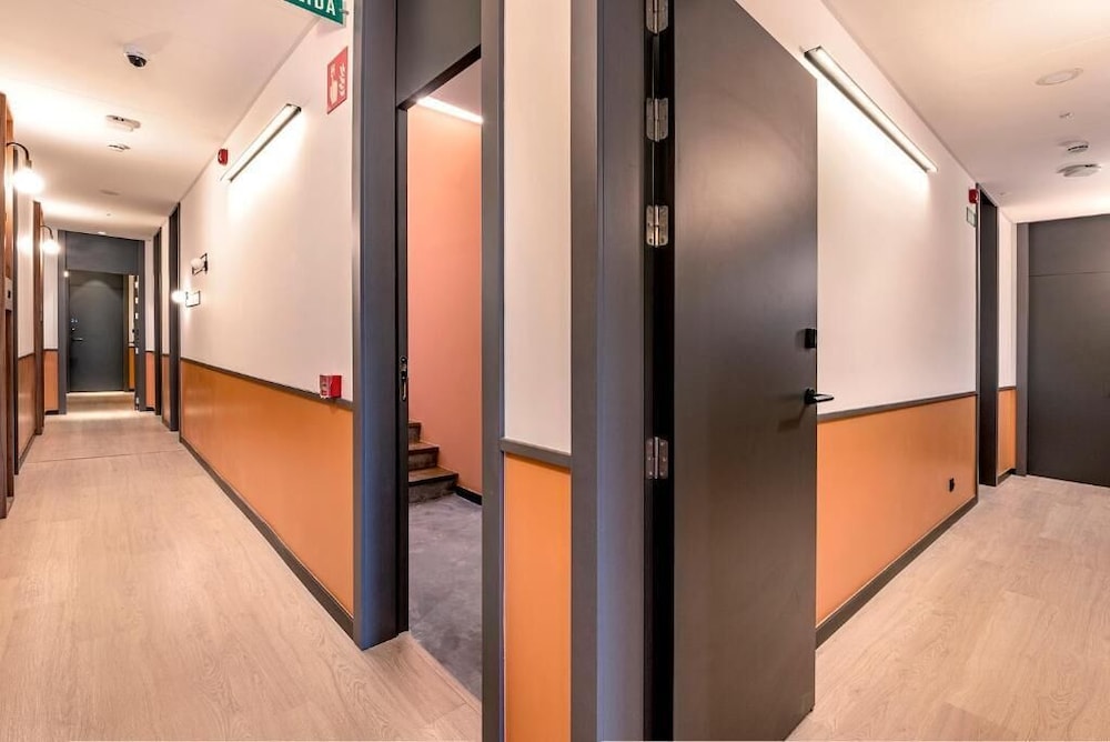 Hotel Orangine — Hotel building in Barcelona, Catalonia