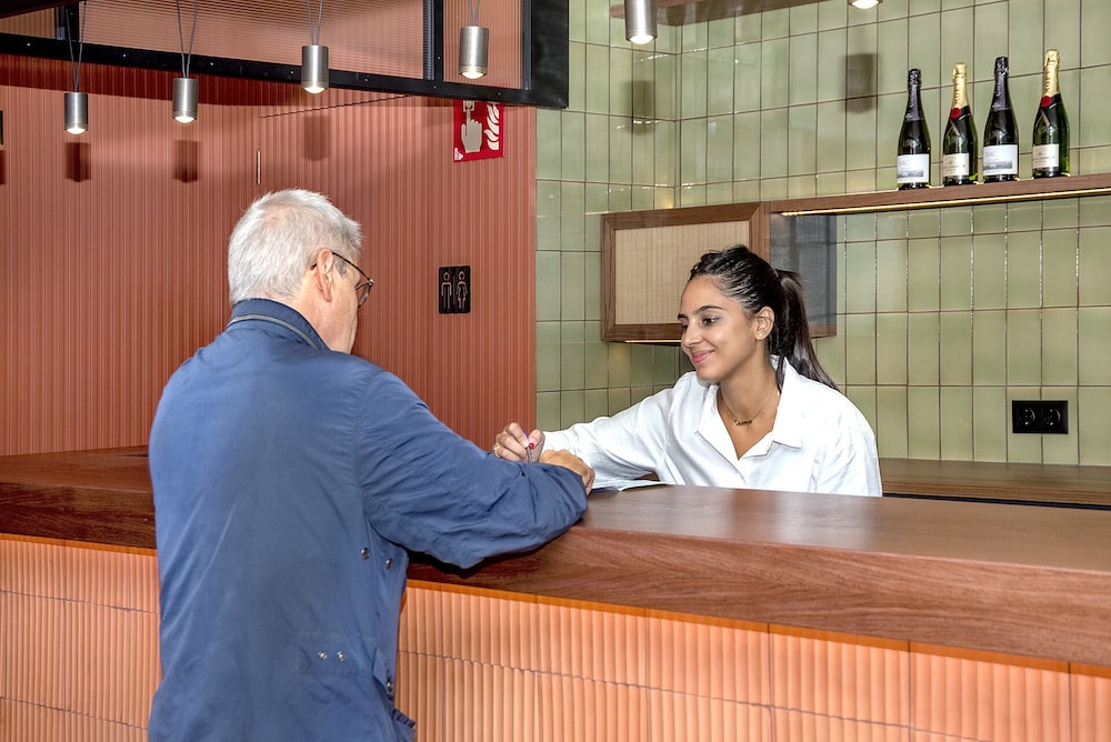 Hotel Orangine — Restaurant & bars in Barcelona, Catalonia
