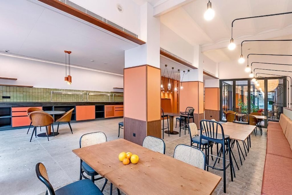 Hotel Orangine — Restaurant & bars in Barcelona, Catalonia