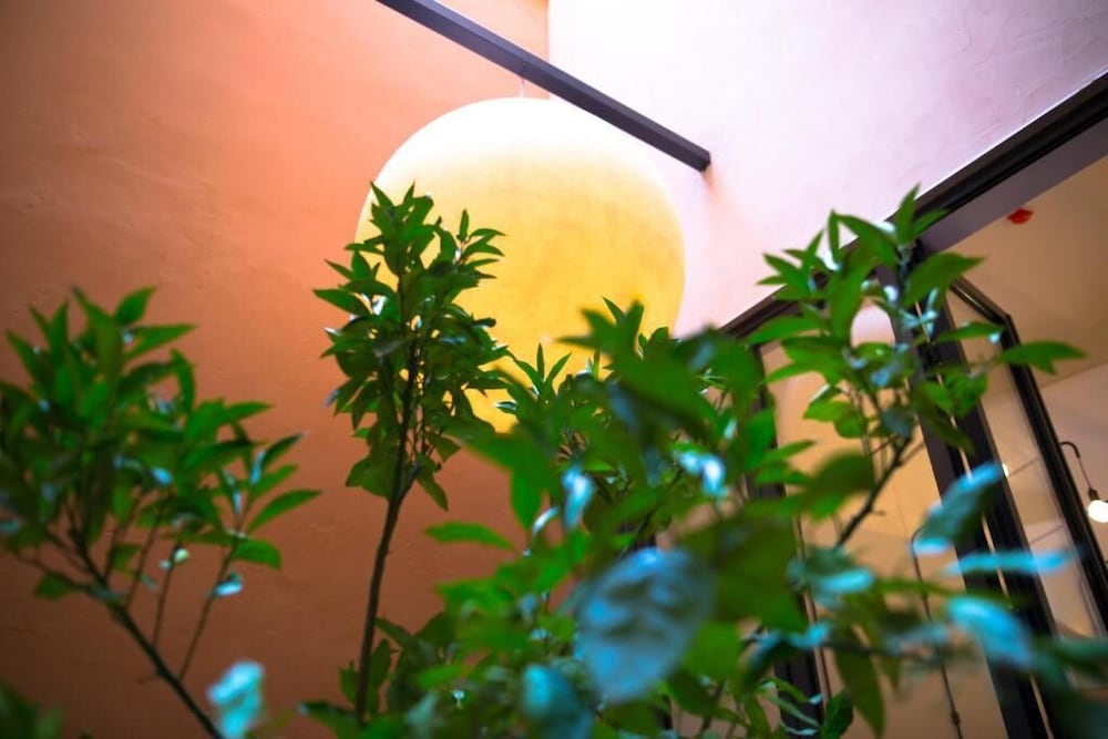 Hotel Orangine — Hotel building in Barcelona, Catalonia