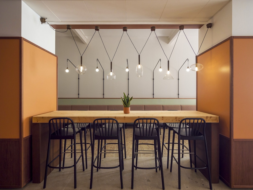 Hotel Orangine — Restaurant & bars in Barcelona, Catalonia