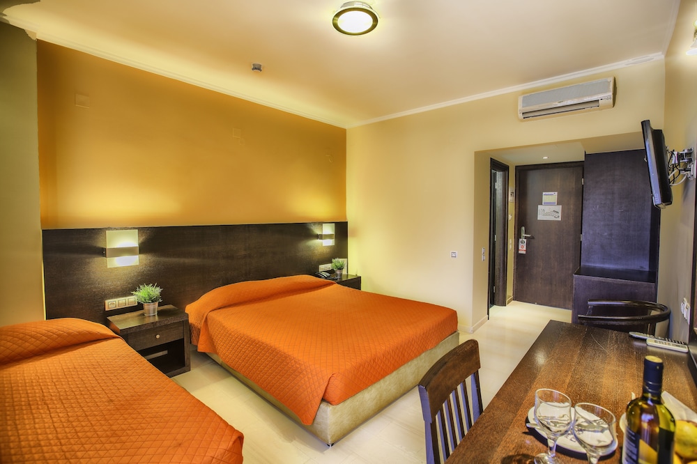Sofia Hotel — Hotel rooms in Heraklion