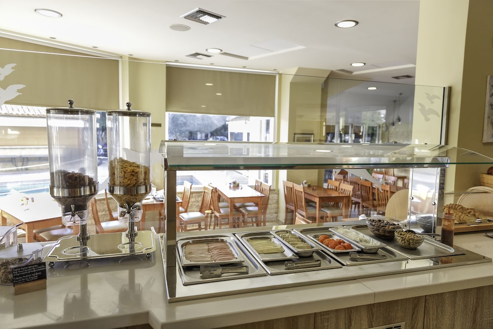 Sofia Hotel — Restaurant & bars in Heraklion