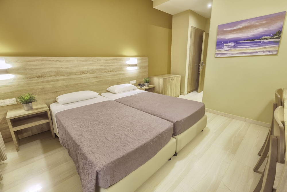 Sofia Hotel — Hotel rooms in Heraklion