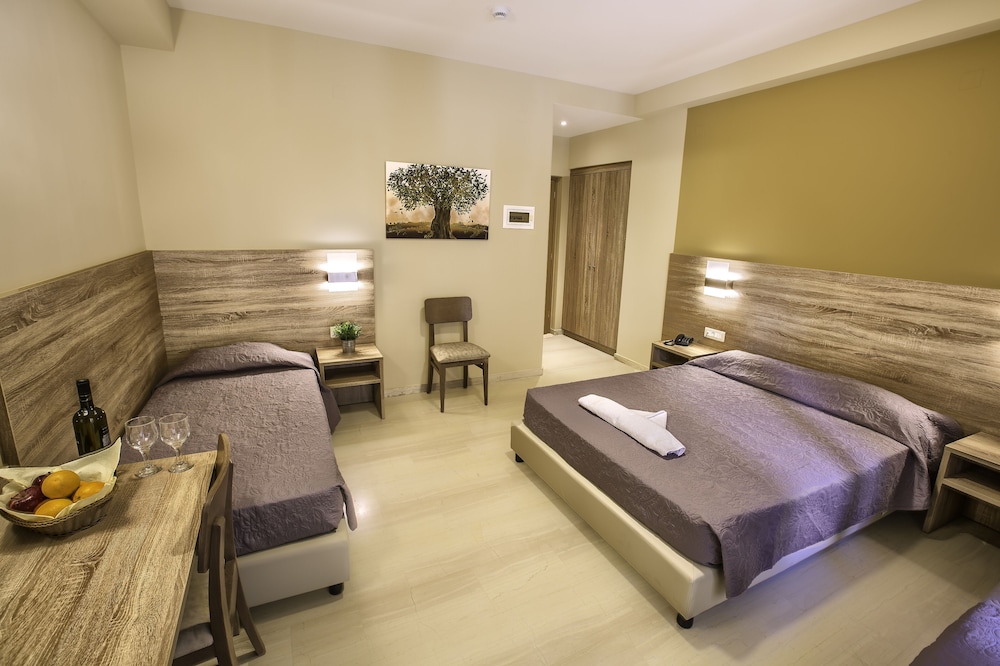 Sofia Hotel — Hotel rooms in Heraklion