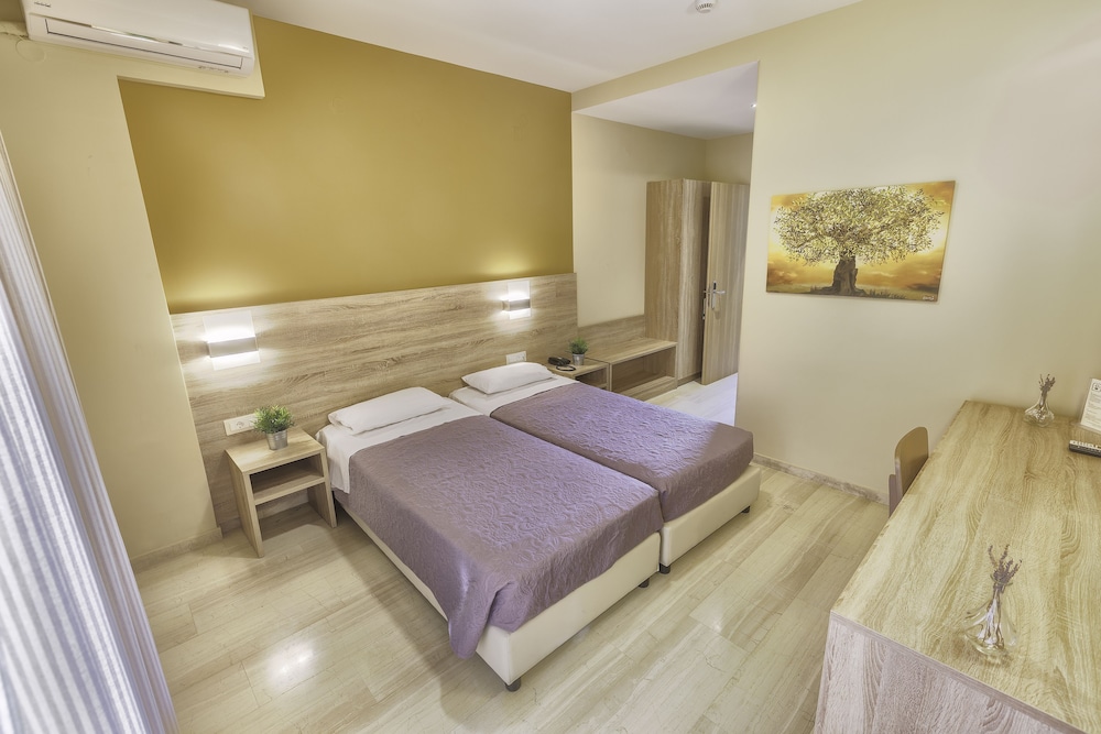 Sofia Hotel — Hotel rooms in Heraklion