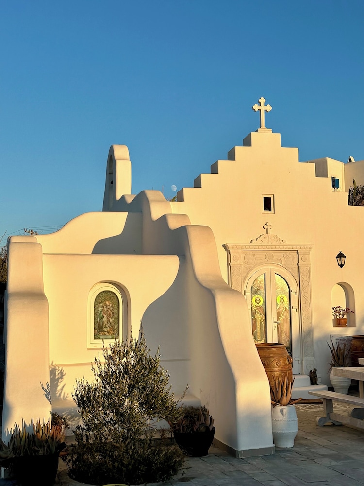 Eleni's Village Suites — Attractions in the area in Klouvas, South Aegean