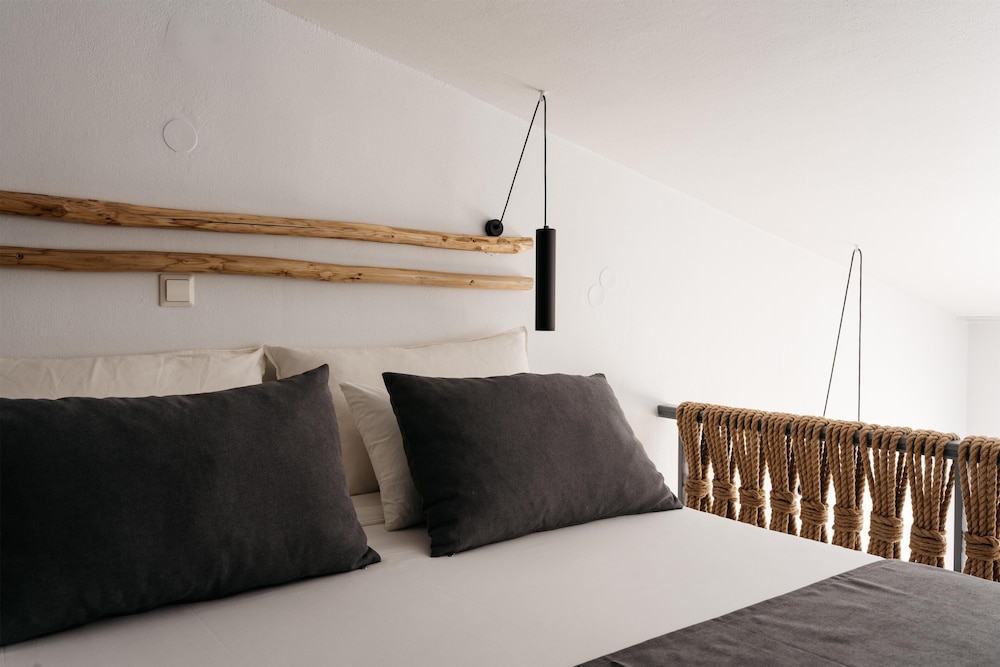 Petradi Beach Lounge Hotel by GHH — Hotel rooms in Rethymnon