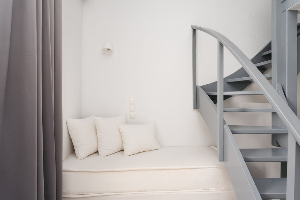 Petradi Beach Lounge Hotel by GHH — Hotel rooms in Rethymnon