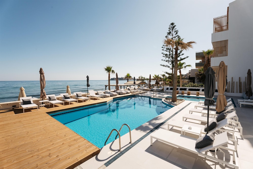 Petradi Beach Lounge Hotel by GHH — Swimming pool in Rethymnon