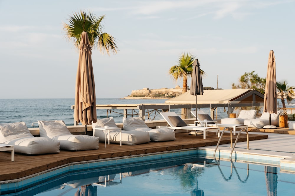Petradi Beach Lounge Hotel by GHH — Swimming pool in Rethymnon