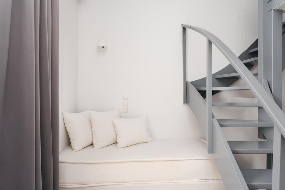 Petradi Beach Lounge Hotel by GHH — Hotel rooms in Rethymnon
