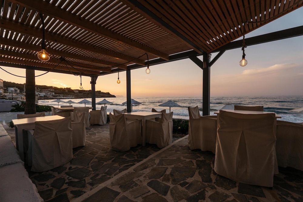 Petradi Beach Lounge Hotel by GHH — Restaurant & bars in Rethymnon
