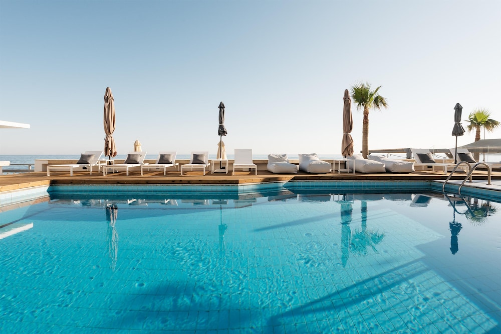 Petradi Beach Lounge Hotel by GHH — Swimming pool in Rethymnon