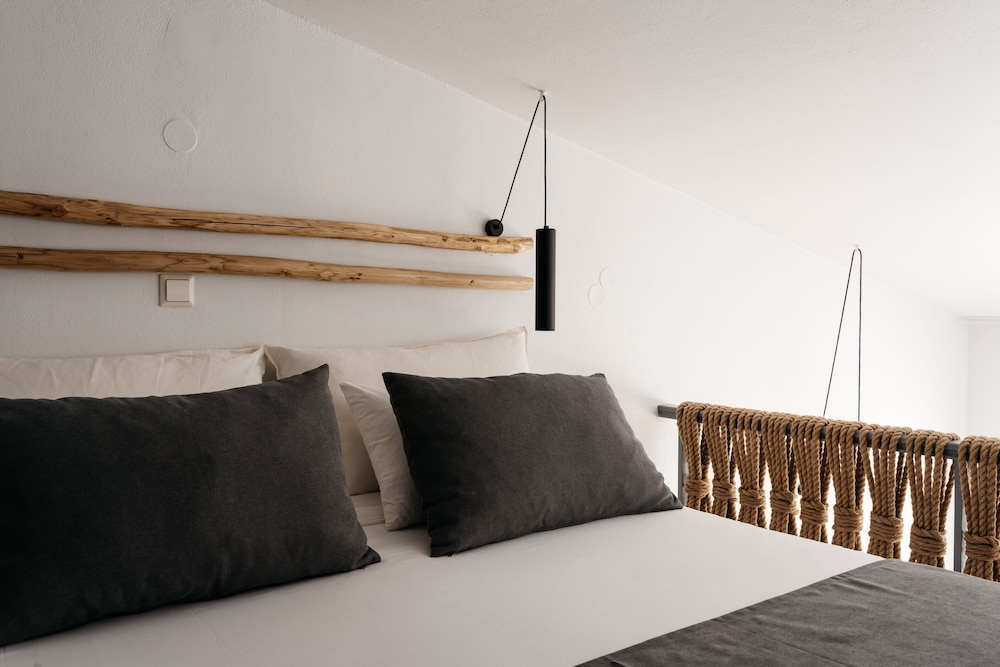 Petradi Beach Lounge Hotel by GHH — Hotel rooms in Rethymnon