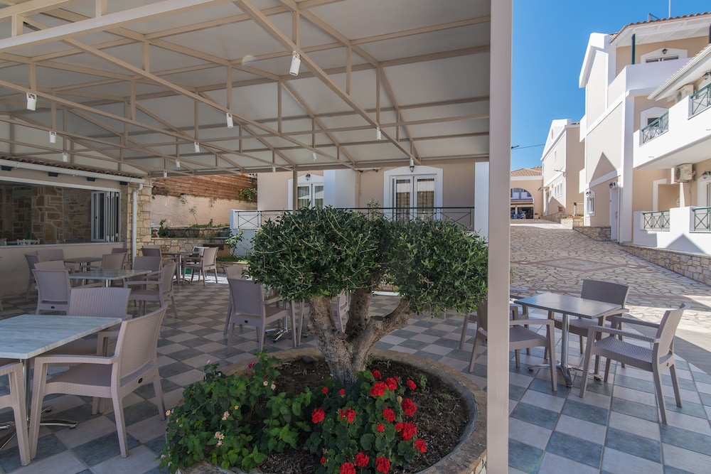 Maistrali Hotel Zante — Restaurant & bars in Tsilivi, Ionian Islands
