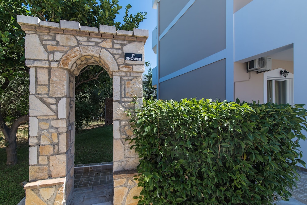 Maistrali Hotel Zante — Hotel building in Tsilivi, Ionian Islands