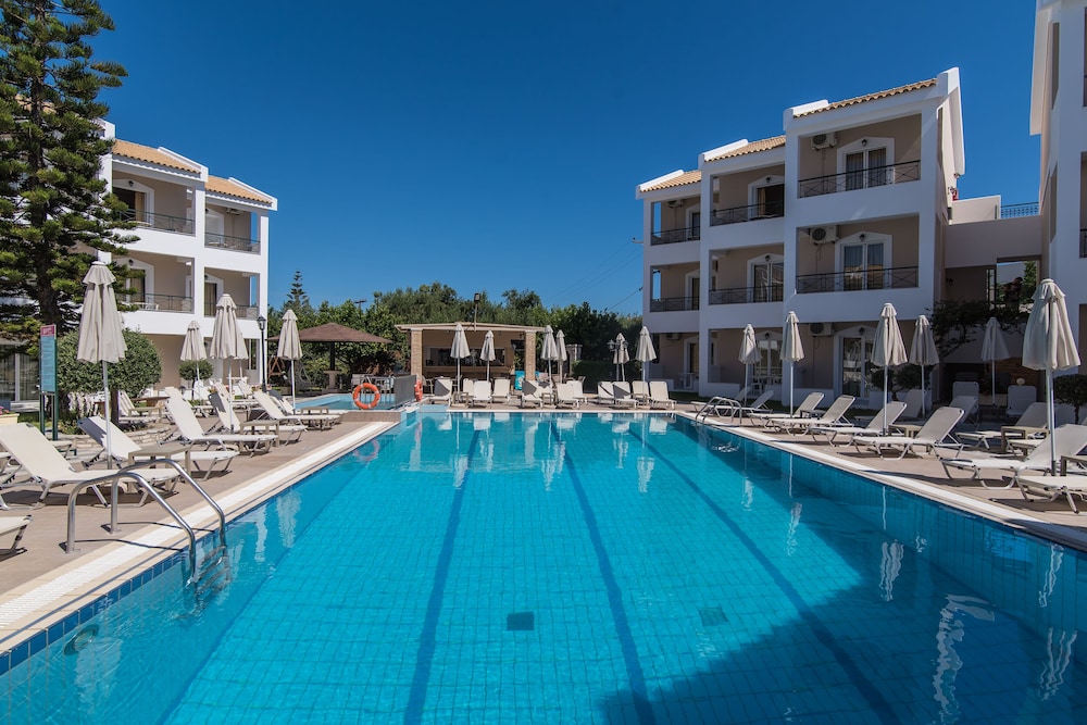Maistrali Hotel Zante — Swimming pool in Tsilivi, Ionian Islands