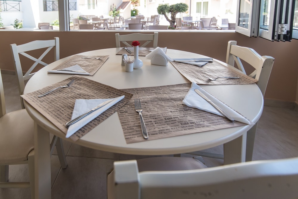 Maistrali Hotel Zante — Restaurant & bars in Tsilivi, Ionian Islands