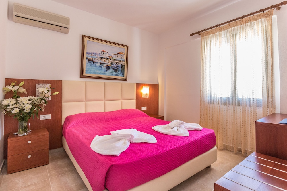 Mariamare apts — Hotel rooms in Stalida