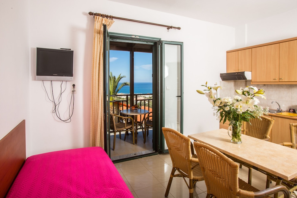 Mariamare apts — Hotel rooms in Stalida