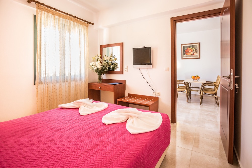 Mariamare apts — Hotel rooms in Stalida