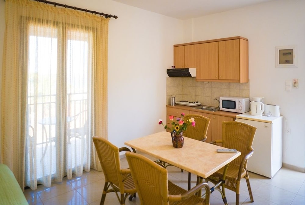 Mariamare apts — Hotel rooms in Stalida