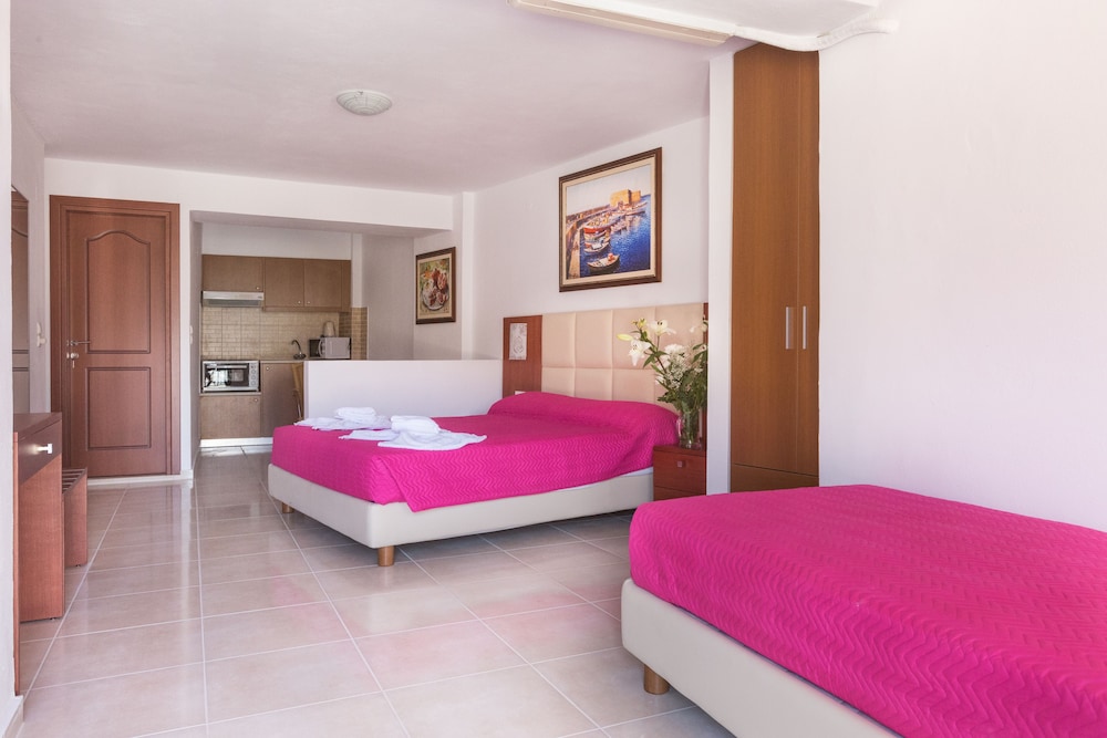 Mariamare apts — Hotel rooms in Stalida