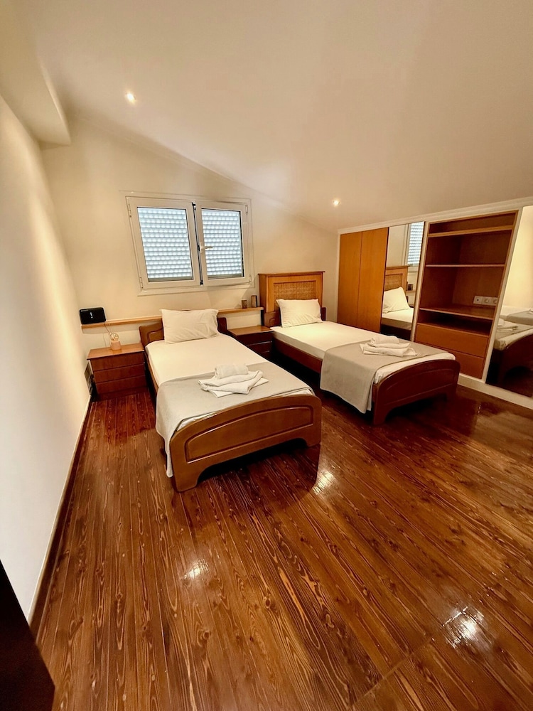 Paradise Apartments — Hotel rooms in Laganas, Ionian Islands