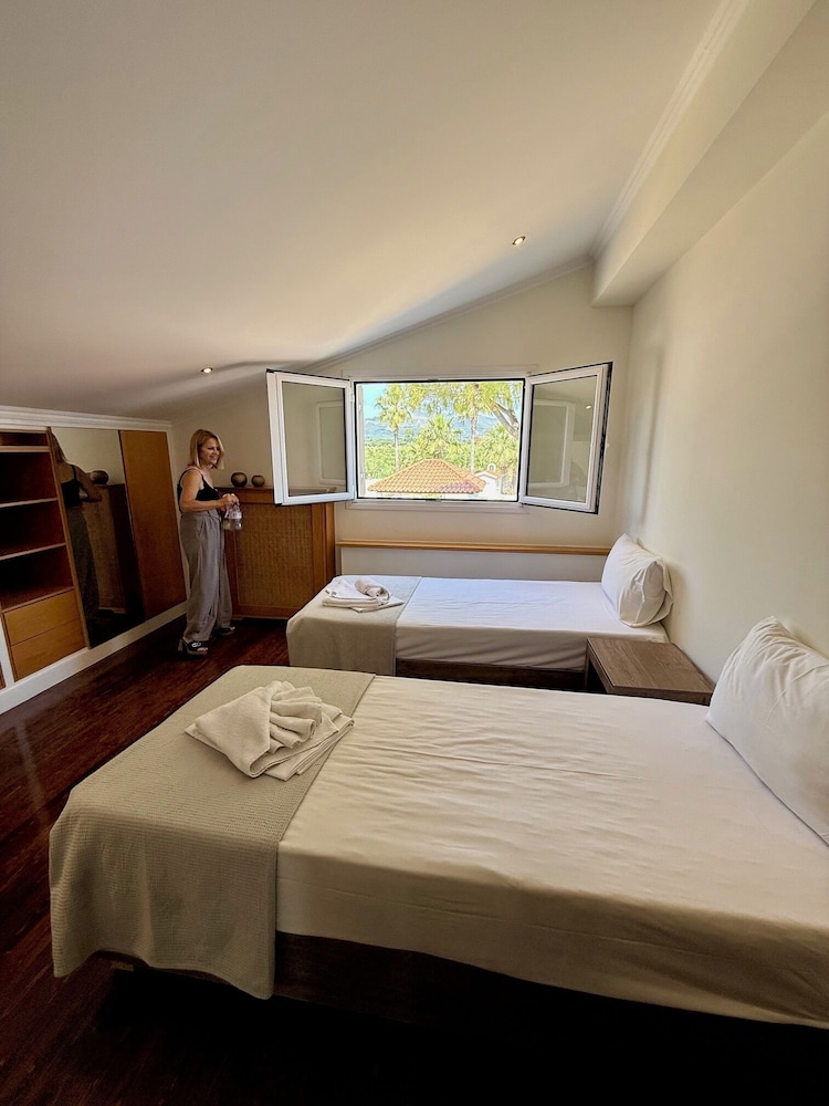 Paradise Apartments — Hotel rooms in Laganas, Ionian Islands