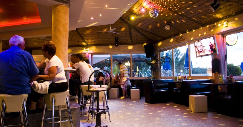 Paradise Apartments — Restaurant & bars in Laganas, Ionian Islands