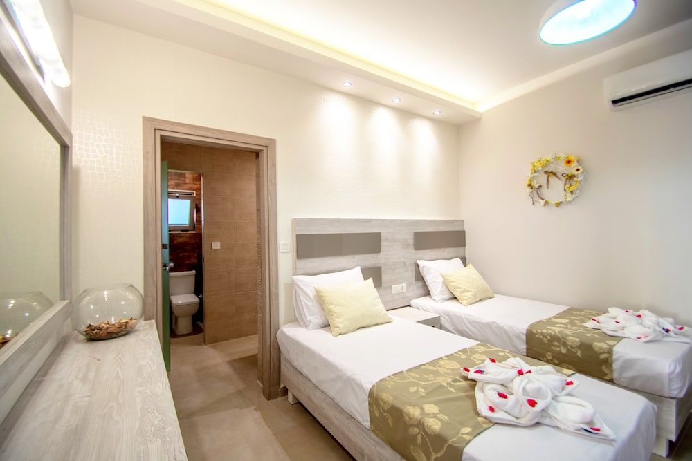 Paradise Apartments — Hotel rooms in Laganas, Ionian Islands