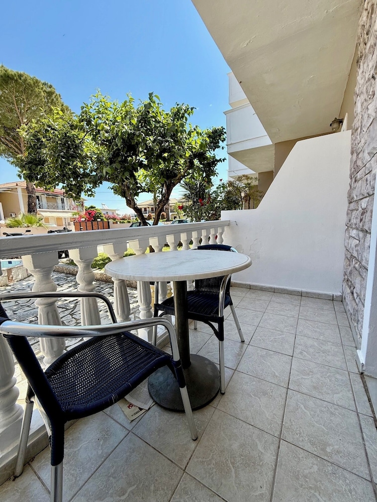 Paradise Apartments — Hotel building in Laganas, Ionian Islands