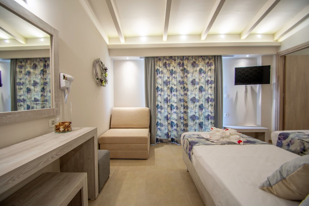 Paradise Apartments — Hotel rooms in Laganas, Ionian Islands