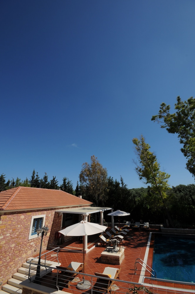 Metohi Georgila — Swimming pool in Platanias