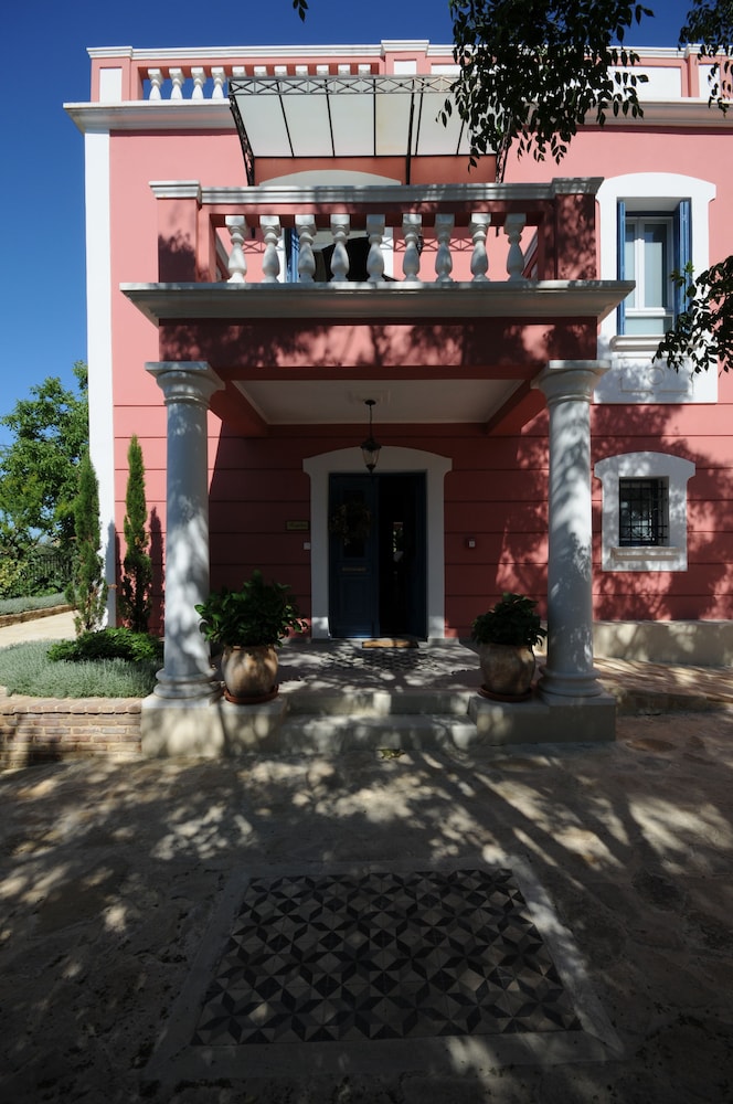 Metohi Georgila — Hotel building in Platanias