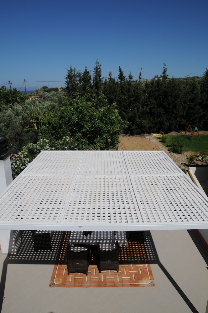 Metohi Georgila — Attractions for children in Platanias