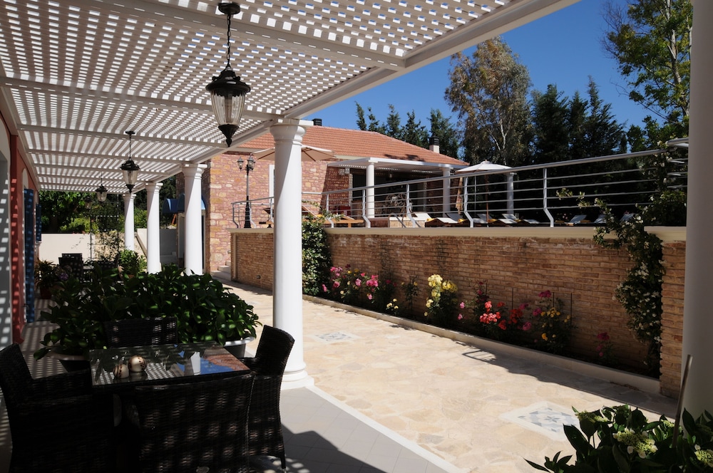 Metohi Georgila — Restaurant & bars in Platanias
