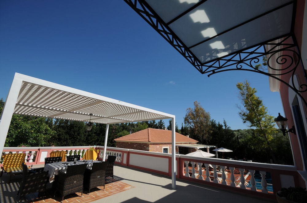 Metohi Georgila — Restaurant & bars in Platanias