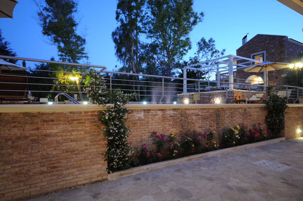 Metohi Georgila — Swimming pool in Platanias