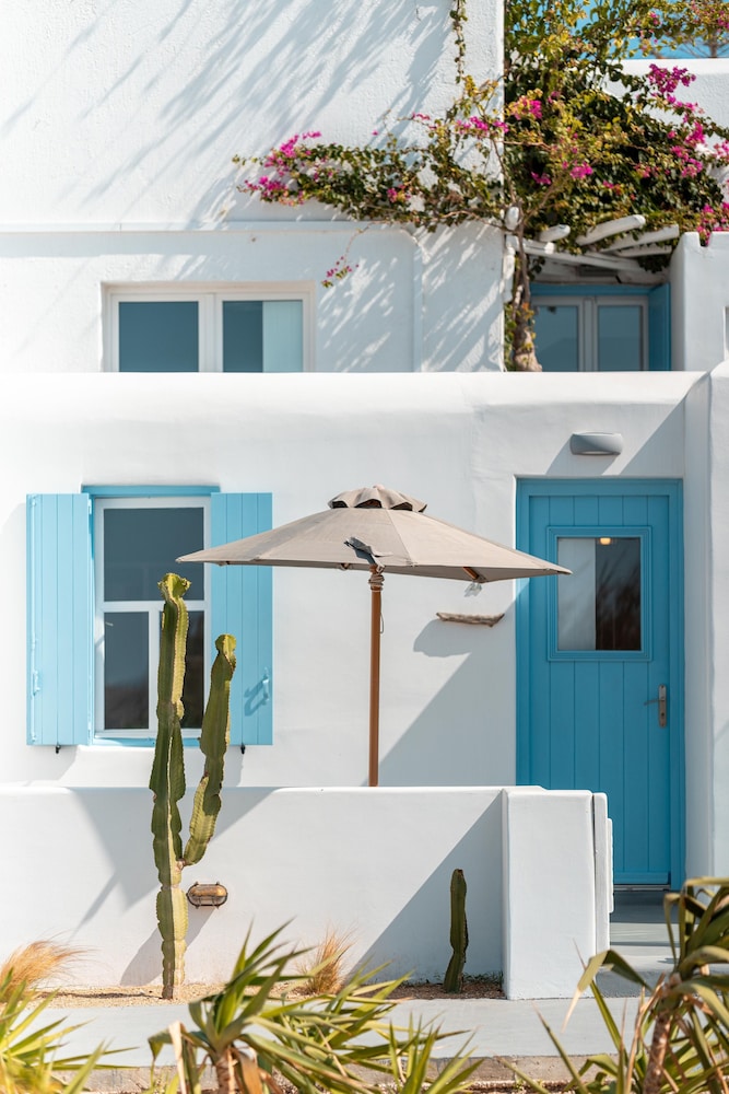 La Stella Stay — Hotel building in Glastros, South Aegean