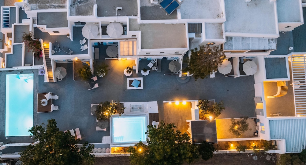 La Stella Stay — Hotel building in Glastros, South Aegean
