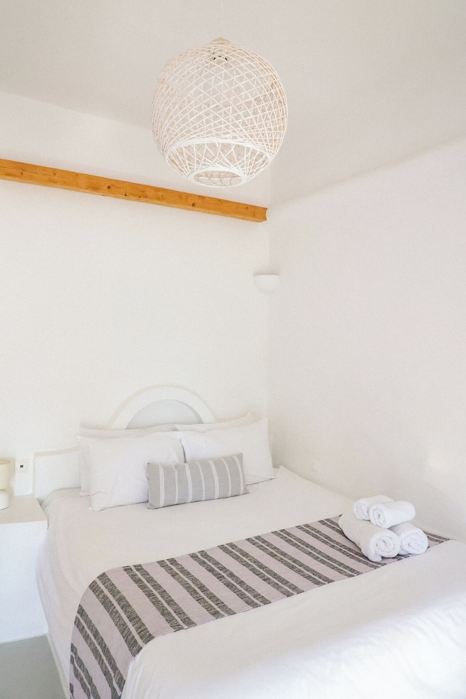 La Stella Stay — Hotel rooms in Glastros, South Aegean