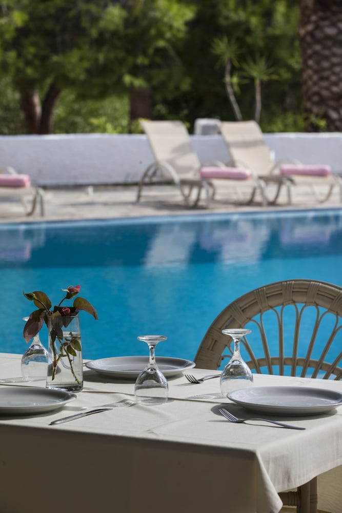 Princess Hotel — Restaurant & bars in Lassi, Ionian Islands