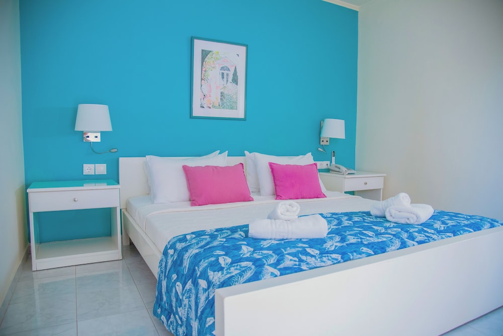 Princess Hotel — Hotel rooms in Lassi, Ionian Islands